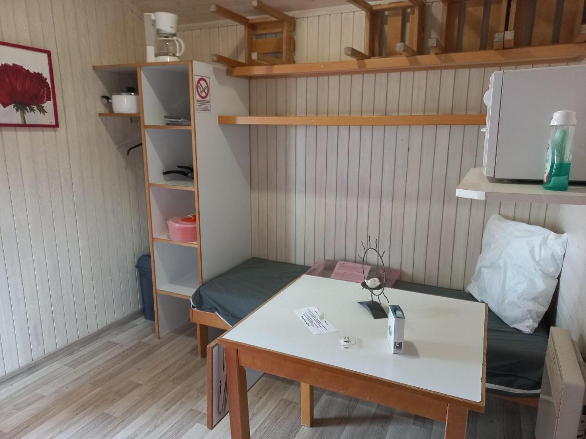 Camping Les Feuilles Chauffailles Eksteriør billede