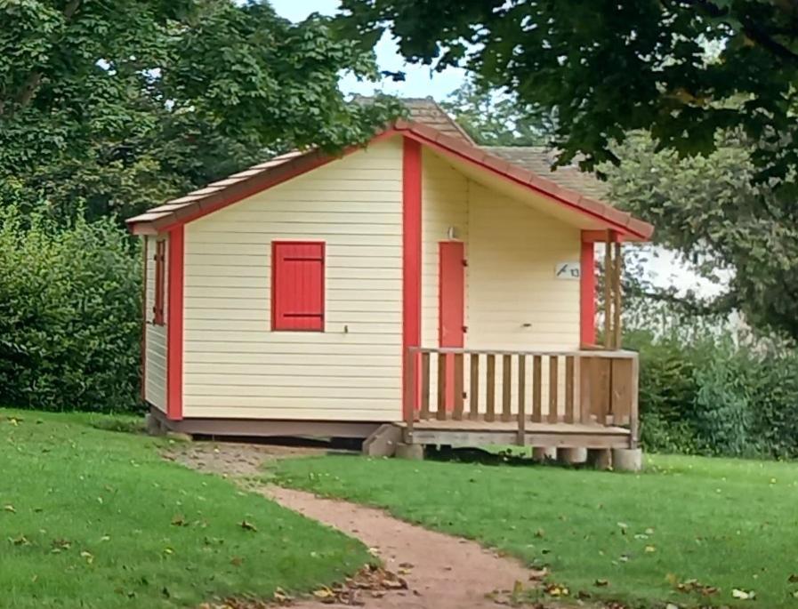 Camping Les Feuilles Chauffailles Eksteriør billede
