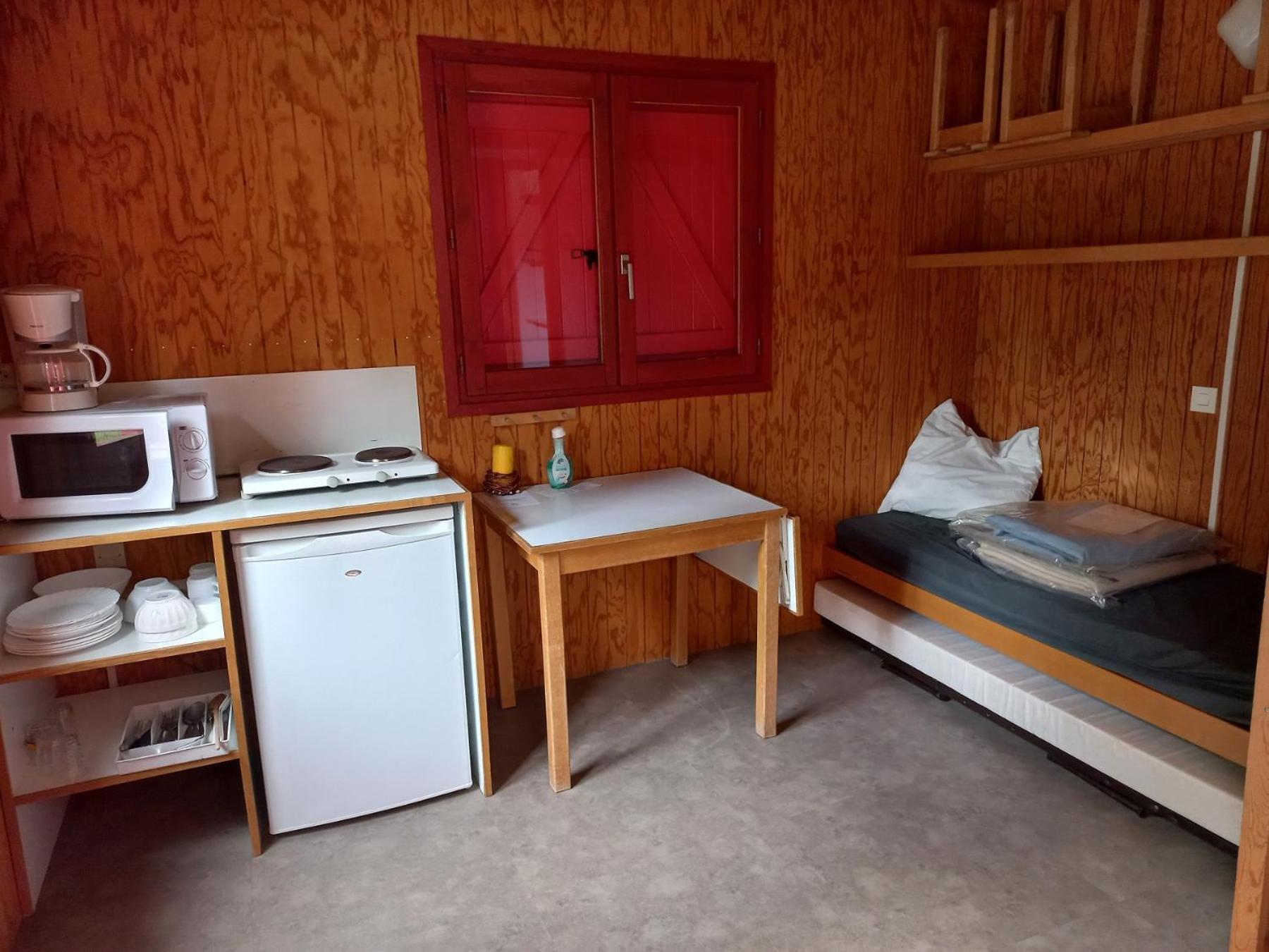 Camping Les Feuilles Chauffailles Eksteriør billede