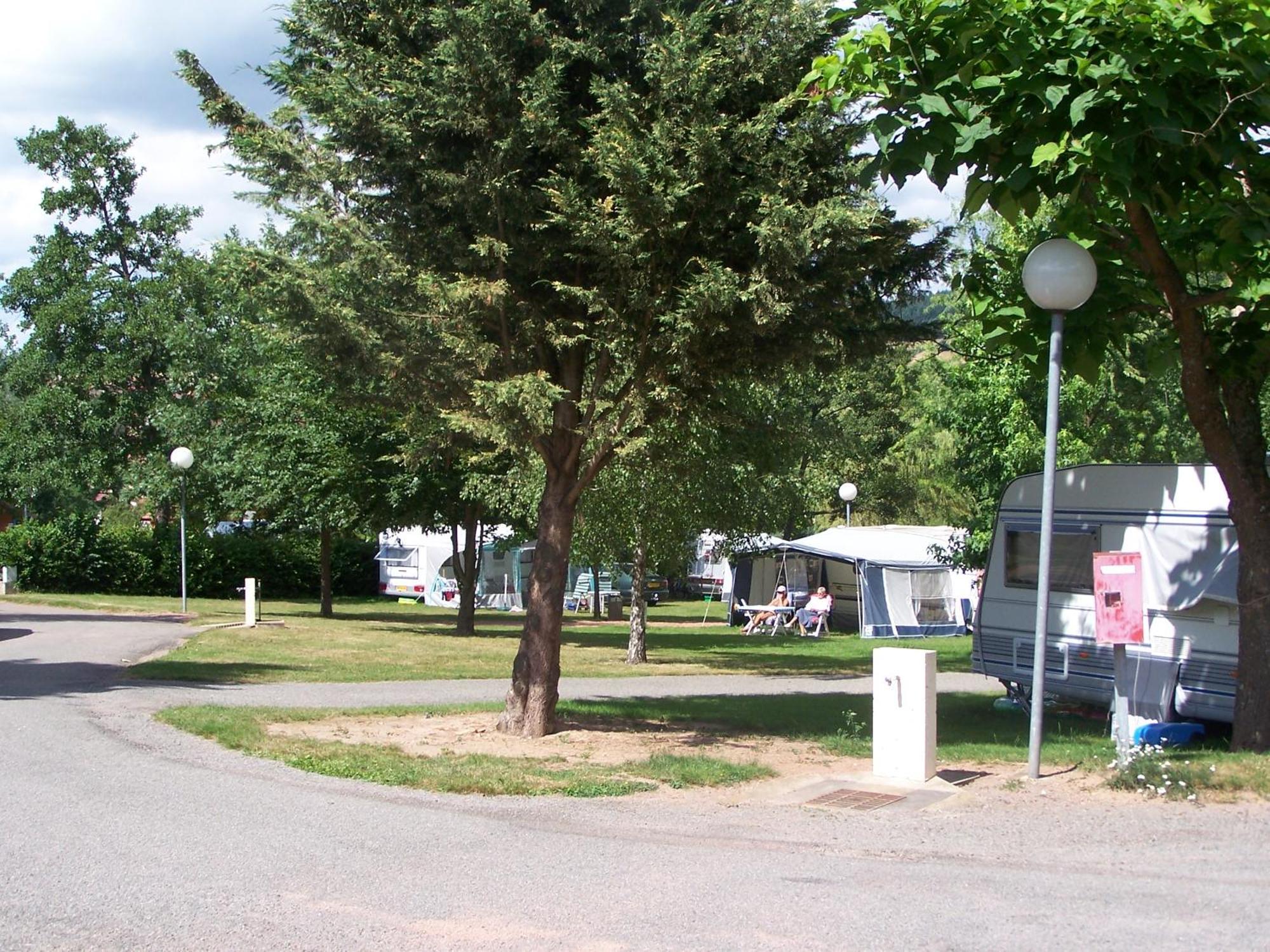 Camping Les Feuilles Chauffailles Eksteriør billede