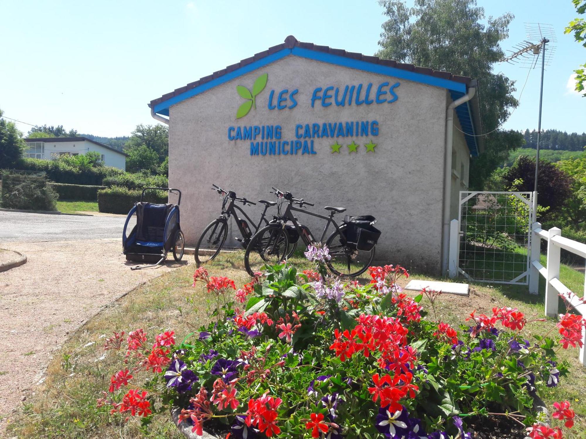 Camping Les Feuilles Chauffailles Eksteriør billede
